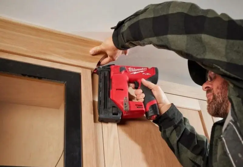 میخکوب براد بی‌سیم Milwaukee 2541 20 18 Gauge Brad Nailer
